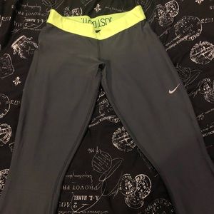 Nike DRI-FIT Leggings 18” inseam